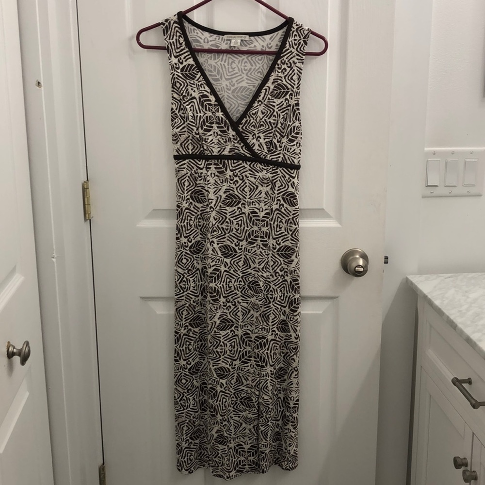 Sleeveless dress